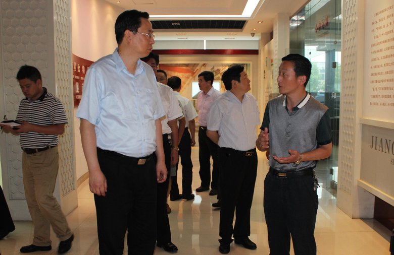 转型升级领潮流 赶超跨越大发展