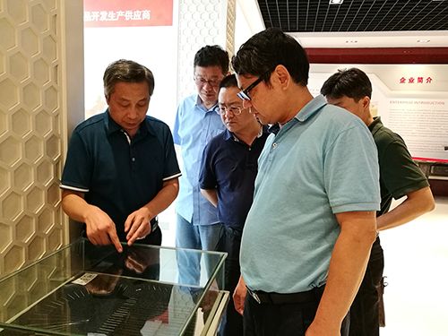 宝武集团宝钢不锈钢有限公司 副总经理何汝迎一行来我司参观